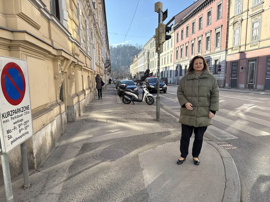 Landesrätin Holzer in der Heinrichstrasse