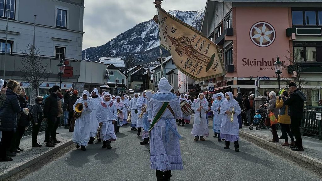 Umzug Trommelweiber im Fasching